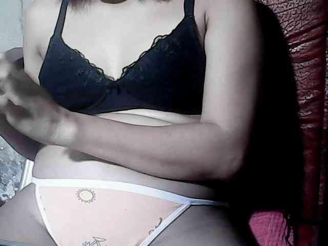 HornyNica webcam