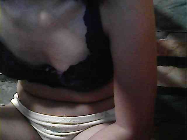 HornyNica webcam
