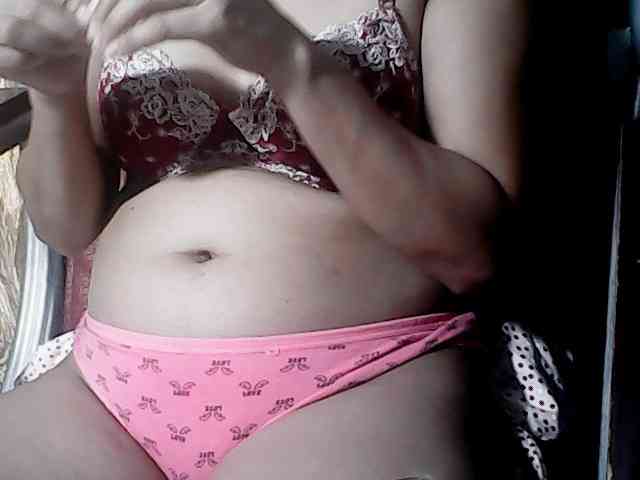 HornyNica webcam
