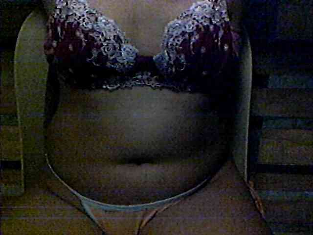 HornyNica webcam