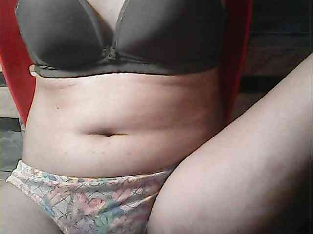 HornyNica webcam