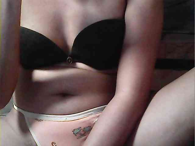 HornyNica webcam