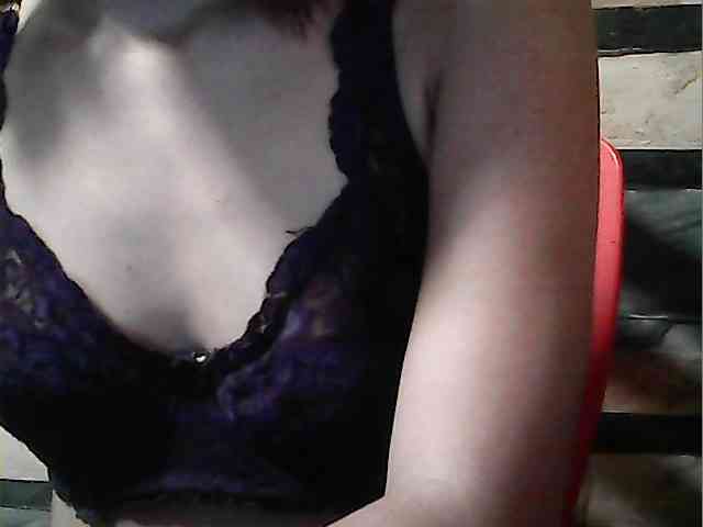 HornyNica webcam