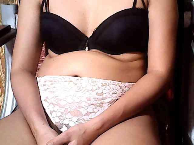 HornyNica webcam