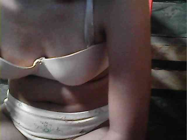 HornyNica webcam