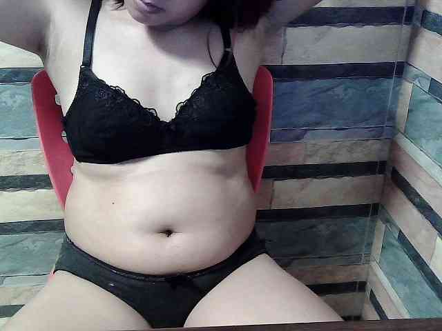 HornyNica webcam
