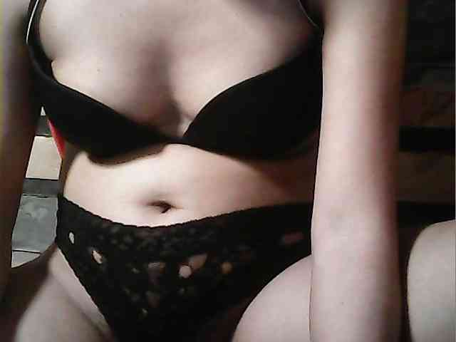 HornyNica webcam