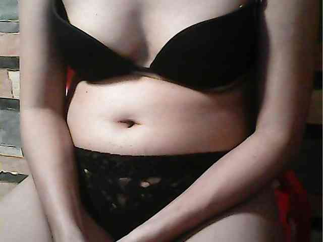 HornyNica webcam