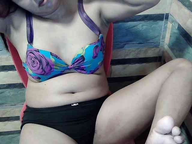 HornyNica webcam