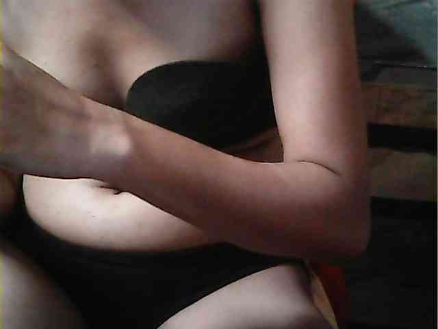 HornyNica webcam