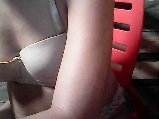 HornyNica webcam