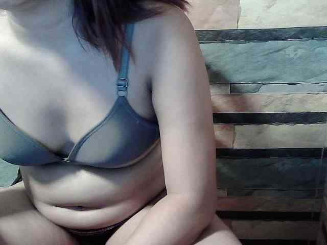HornyNica webcam