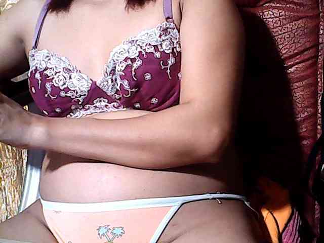 HornyNica webcam