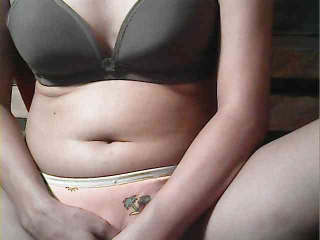 HornyNica webcam
