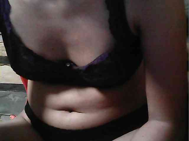 HornyNica webcam