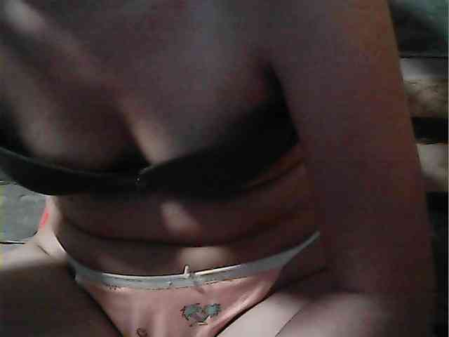 HornyNica webcam