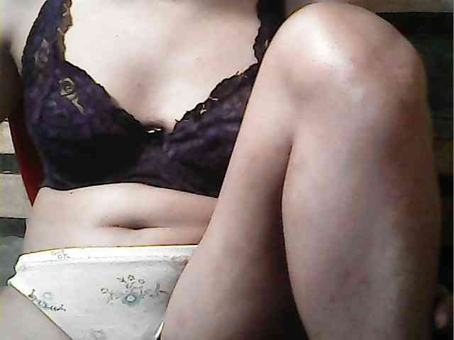 HornyNica webcam