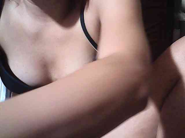 HornyNica webcam