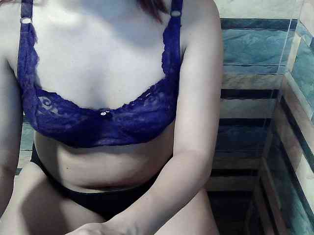 HornyNica webcam