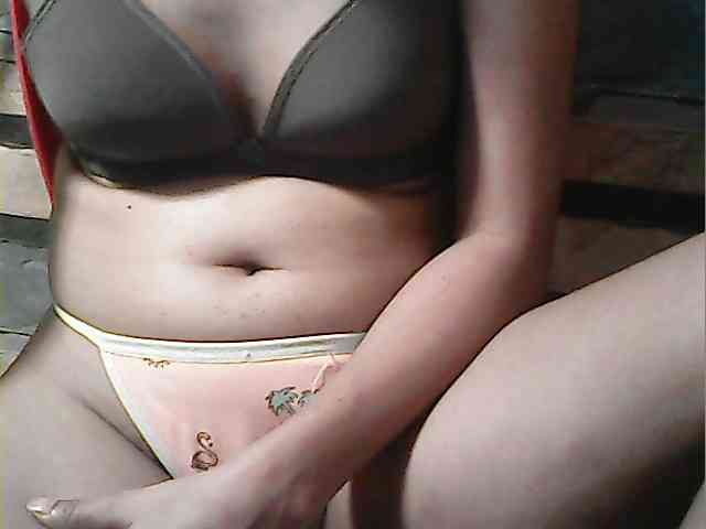 HornyNica webcam