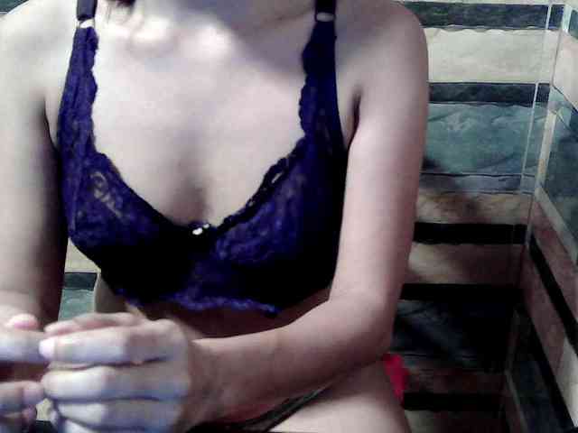 HornyNica webcam