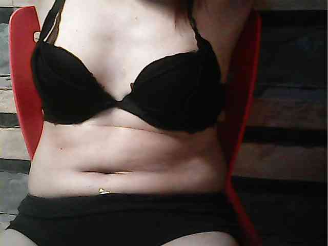 HornyNica webcam