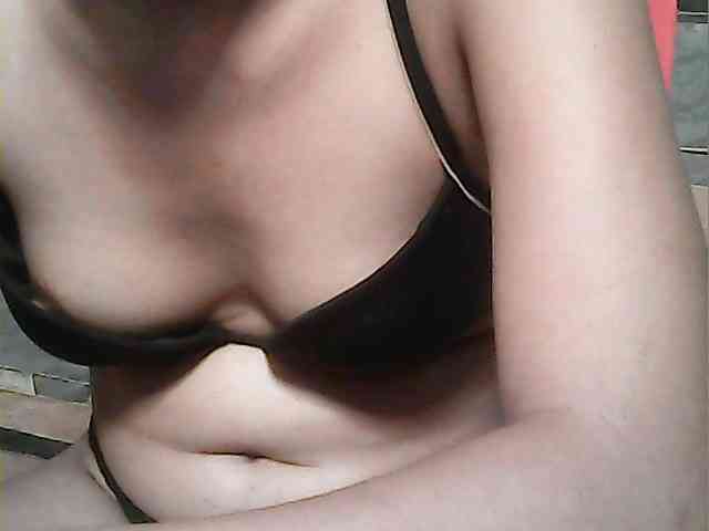 HornyNica webcam