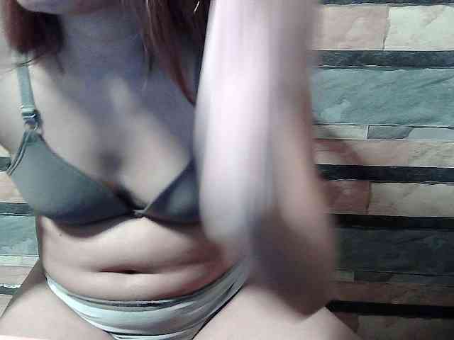 HornyNica webcam