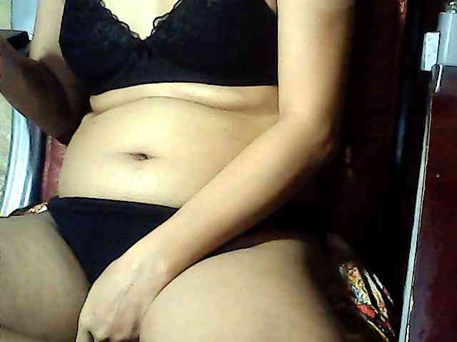 HornyNica webcam
