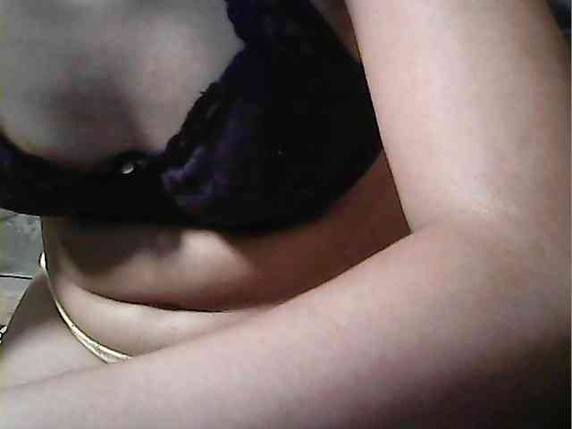 HornyNica webcam
