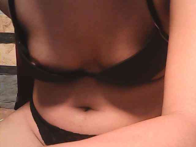 HornyNica webcam