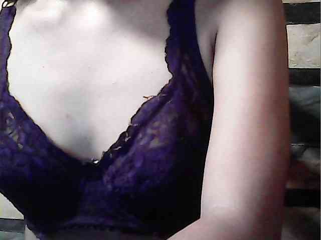 HornyNica webcam