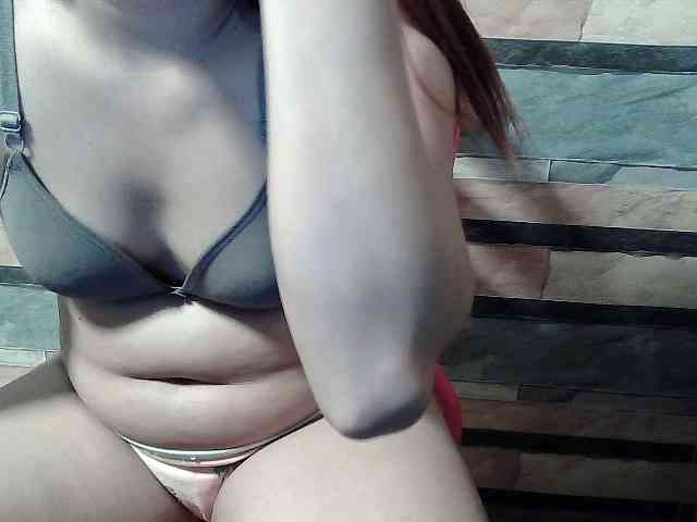 HornyNica webcam