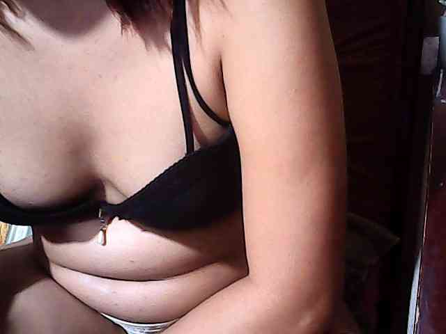 HornyNica webcam