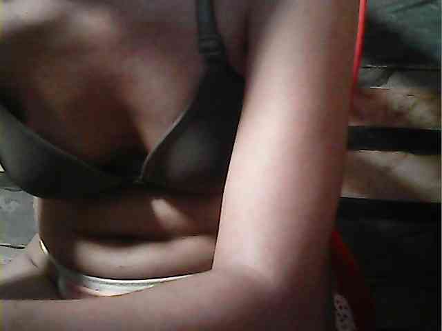 HornyNica webcam