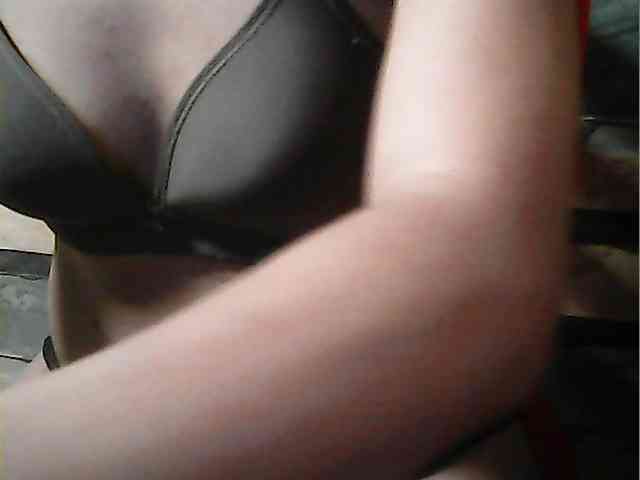 HornyNica webcam