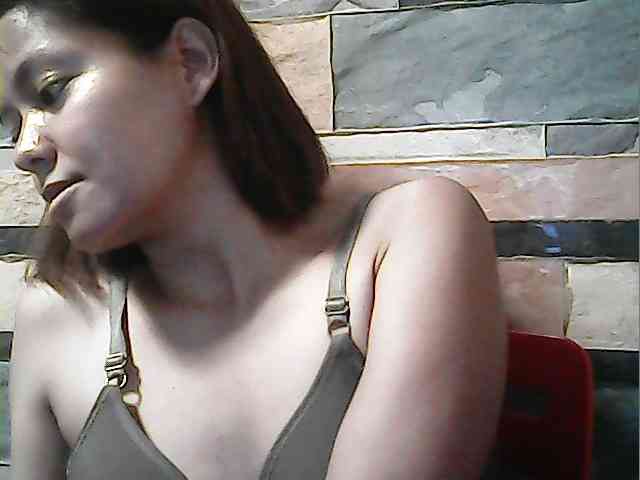 HornyNica webcam