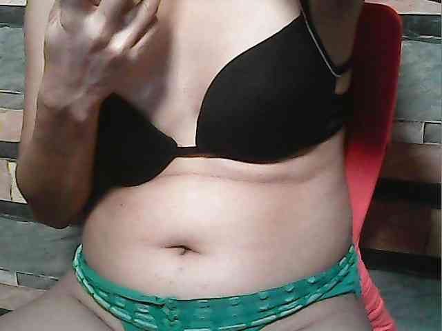 HornyNica webcam