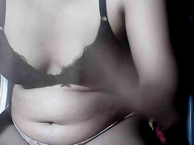 HornyNica webcam