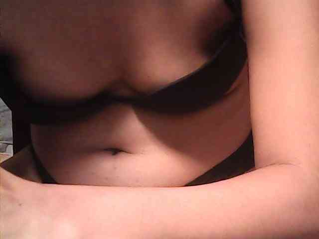 HornyNica webcam