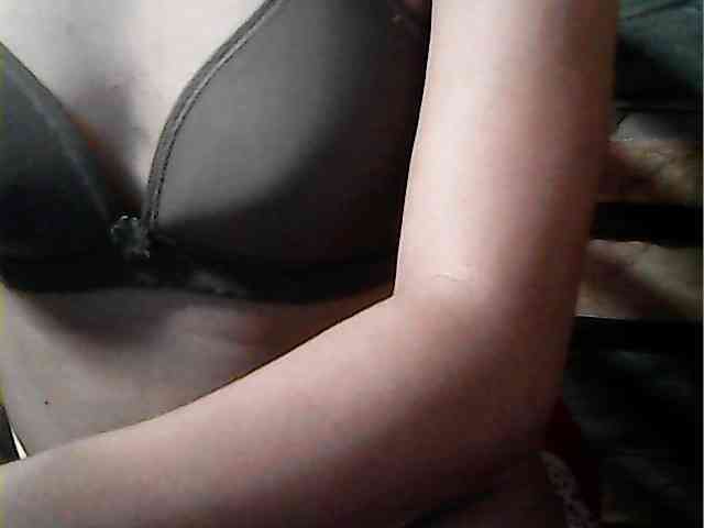 HornyNica webcam