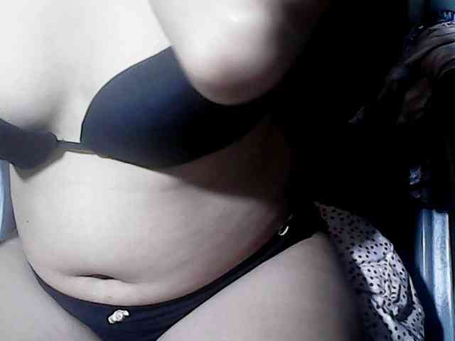 HornyNica webcam