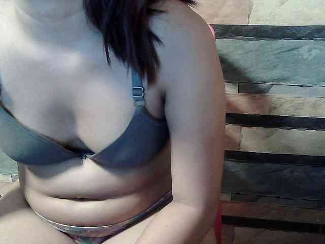 HornyNica webcam