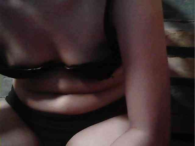 flowerhairypinay Live Webcam on BongaCams