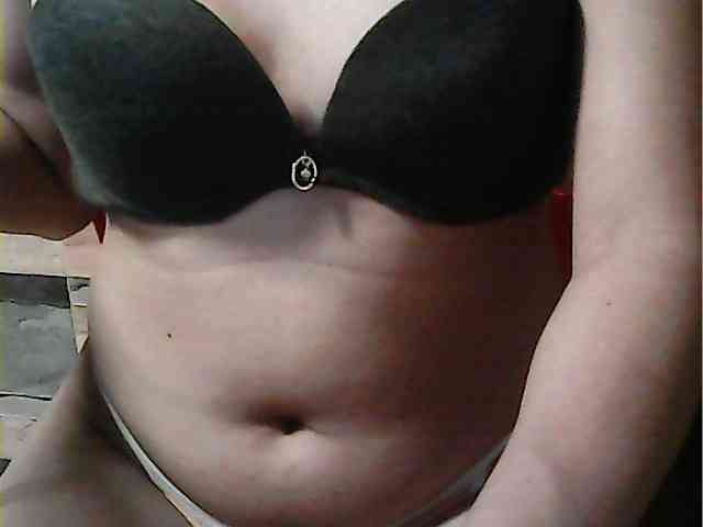 HornyNica webcam