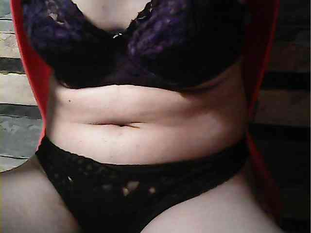 HornyNica webcam