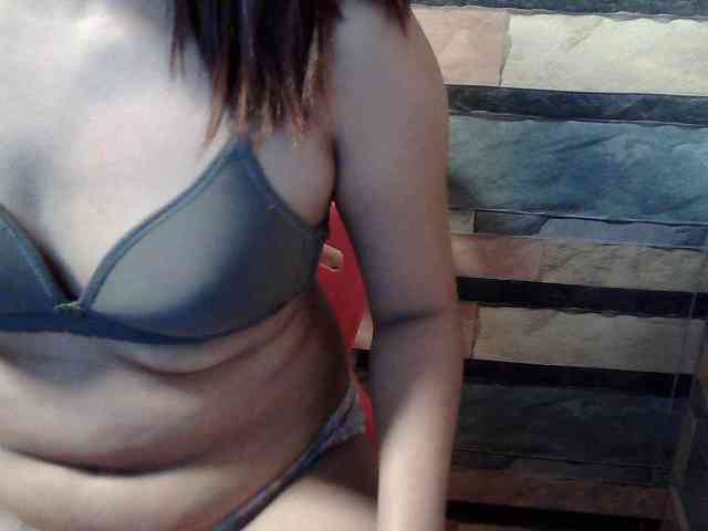 HornyNica webcam