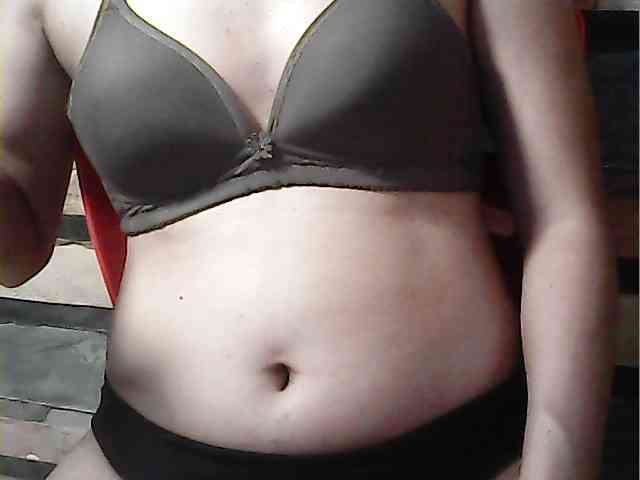HornyNica webcam