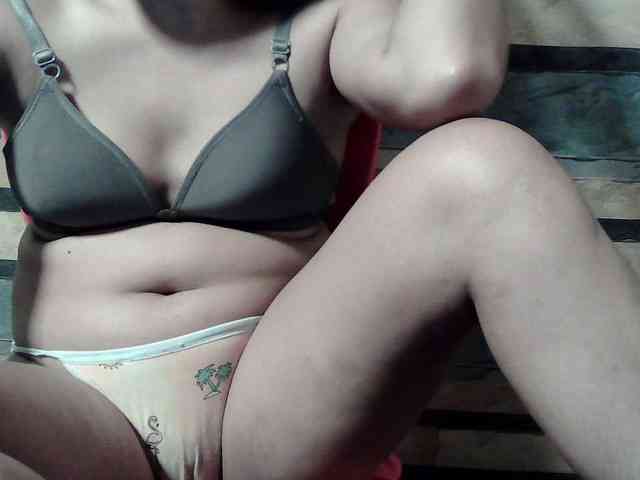 HornyNica webcam