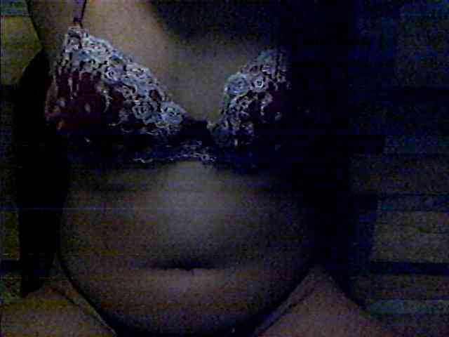 HornyNica webcam